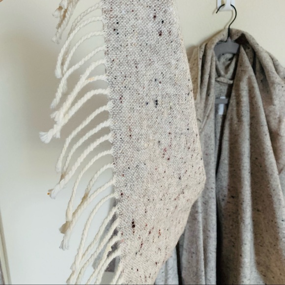 Clifford & Wills Poncho/Cape with Tie Scarf & Fringe - Picture 8 of 12